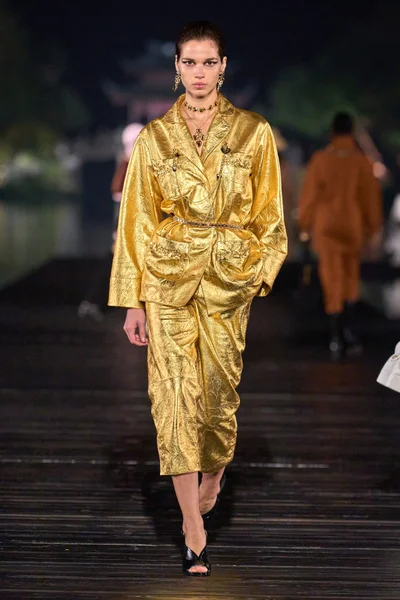 Look 47